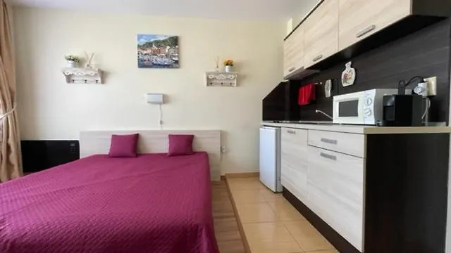 Summer Breeze 406 Sunny