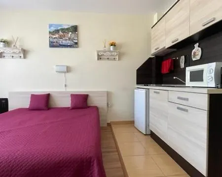 Summer Breeze 406 Sunny