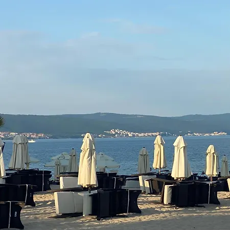 Summer Breeze 406 Sunny Апартаменти