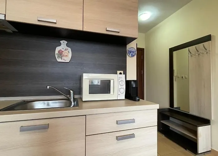 Summer Breeze 406 Sunny Апартаменти