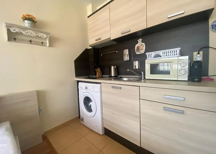 Summer Breeze 406 Sunny Апартаменти