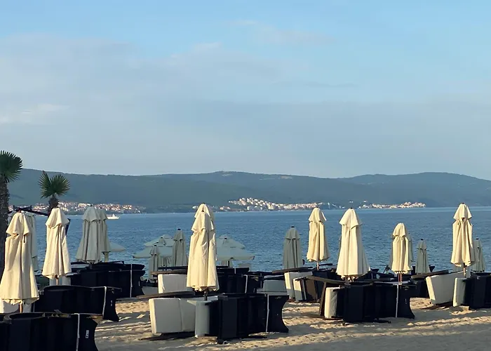 Summer Breeze 406 Sunny Апартаменти